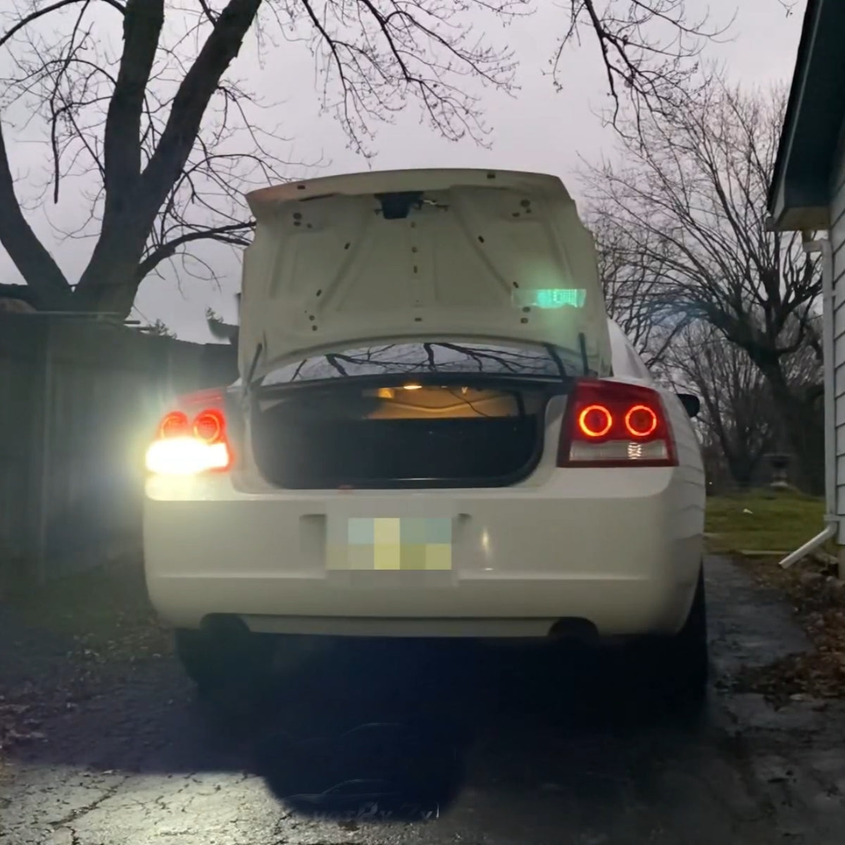 2006-2010 Dodge Charger 921 backup light