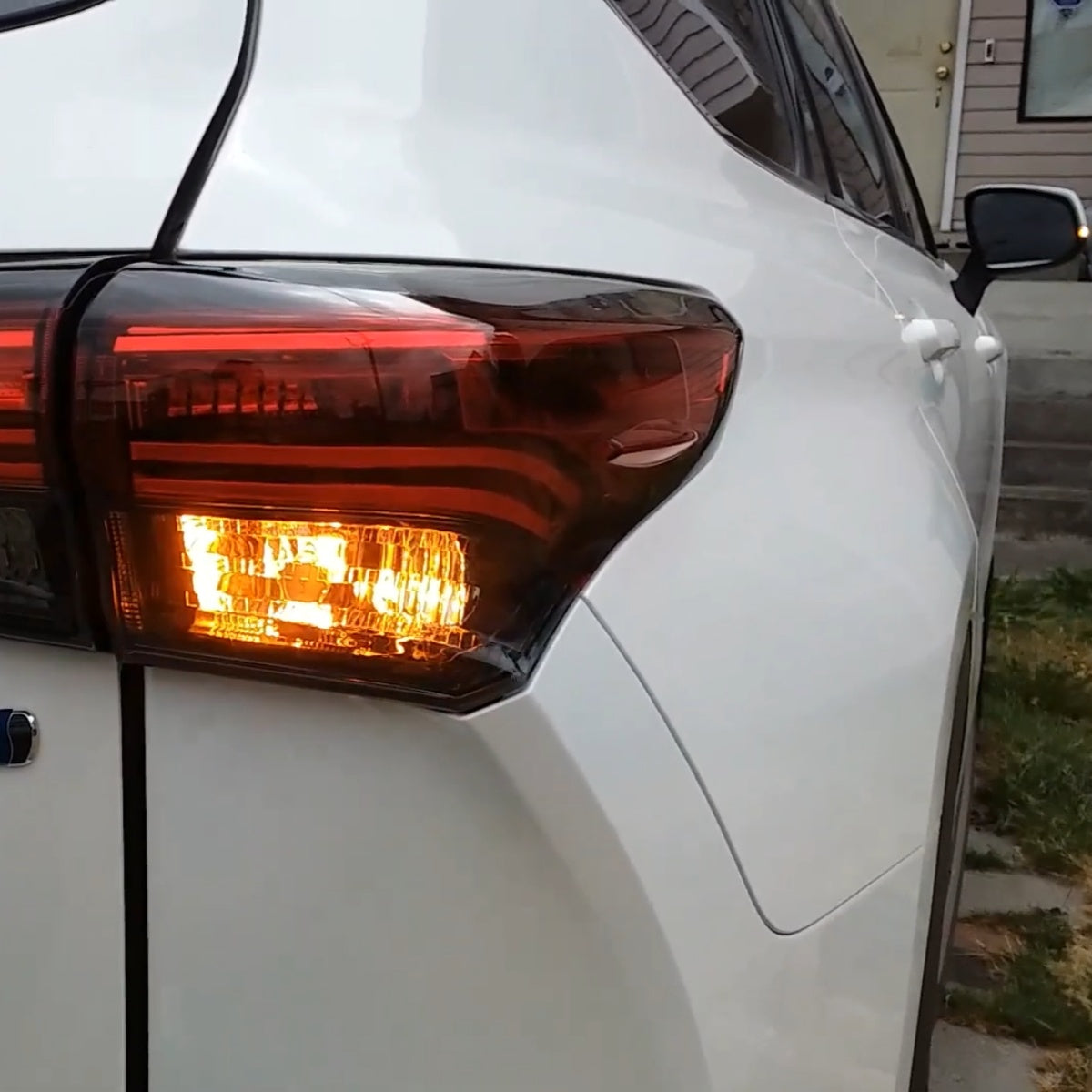 Lasfit 7443 led front turn signal lights fit for 2022 Toyota Highlander Hybrid