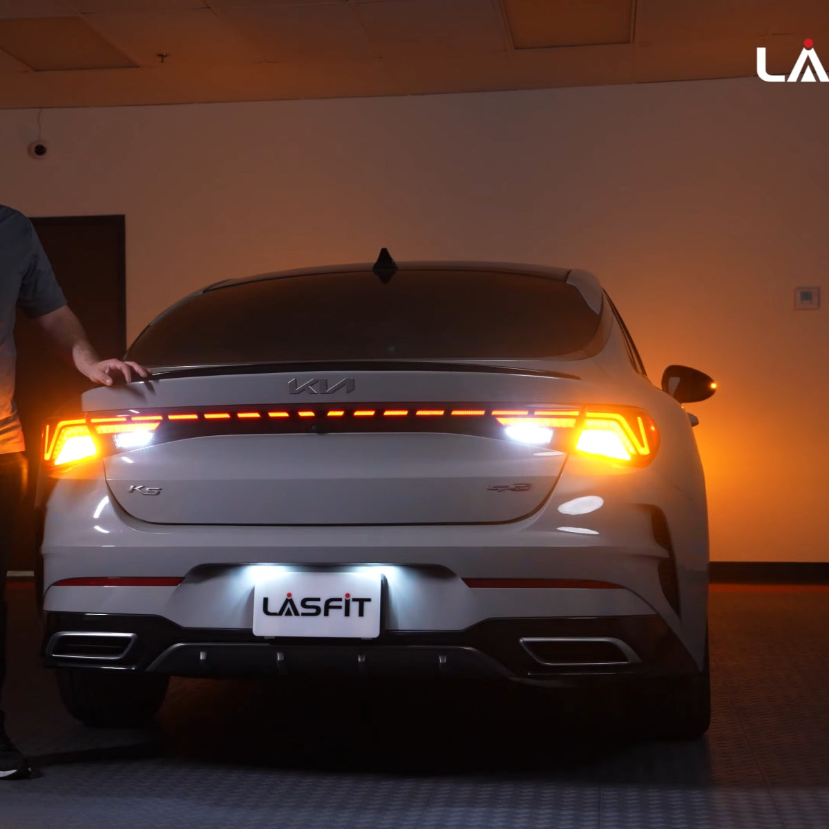 2021 Kia K5 py21w rear turn signal light