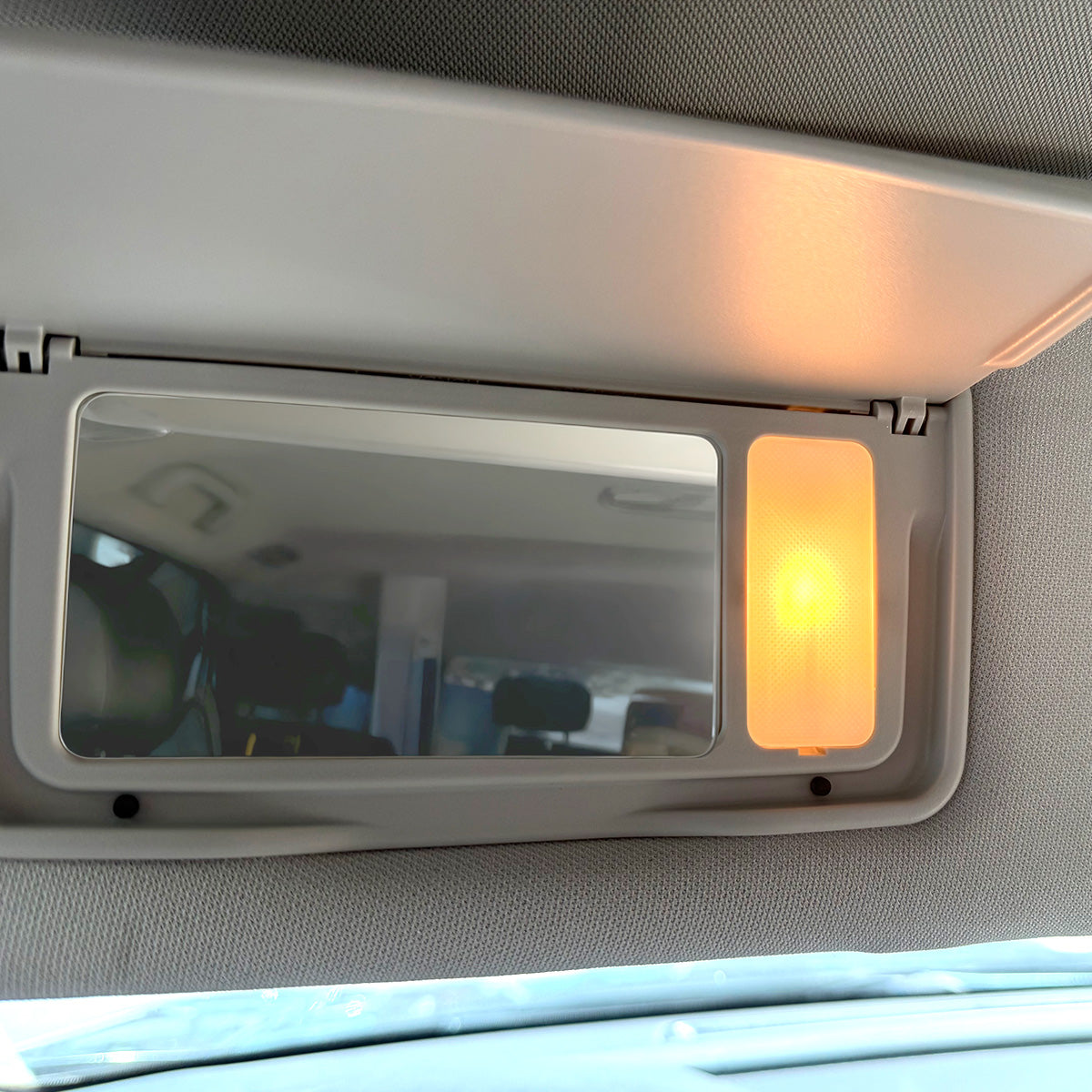 Halogen Vanity Mirror Light