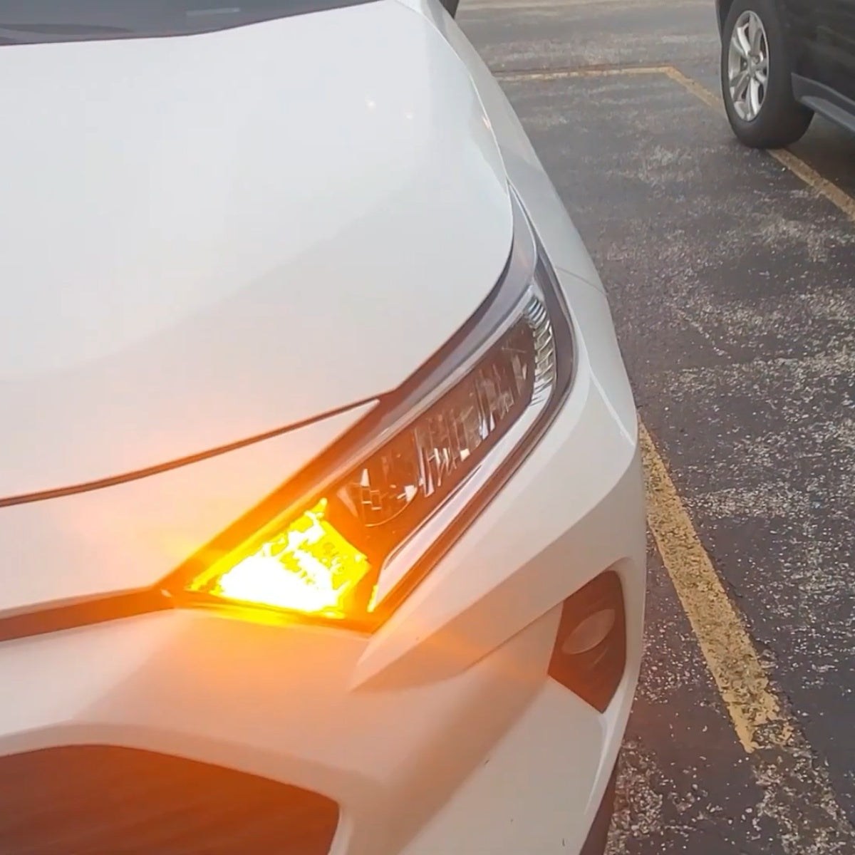 Lasfit bright amber 7443 led front turn signal lights fit for 2019-2021 Toyota RAV4