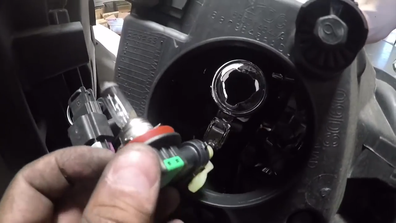 Remove the Halogen Bulb