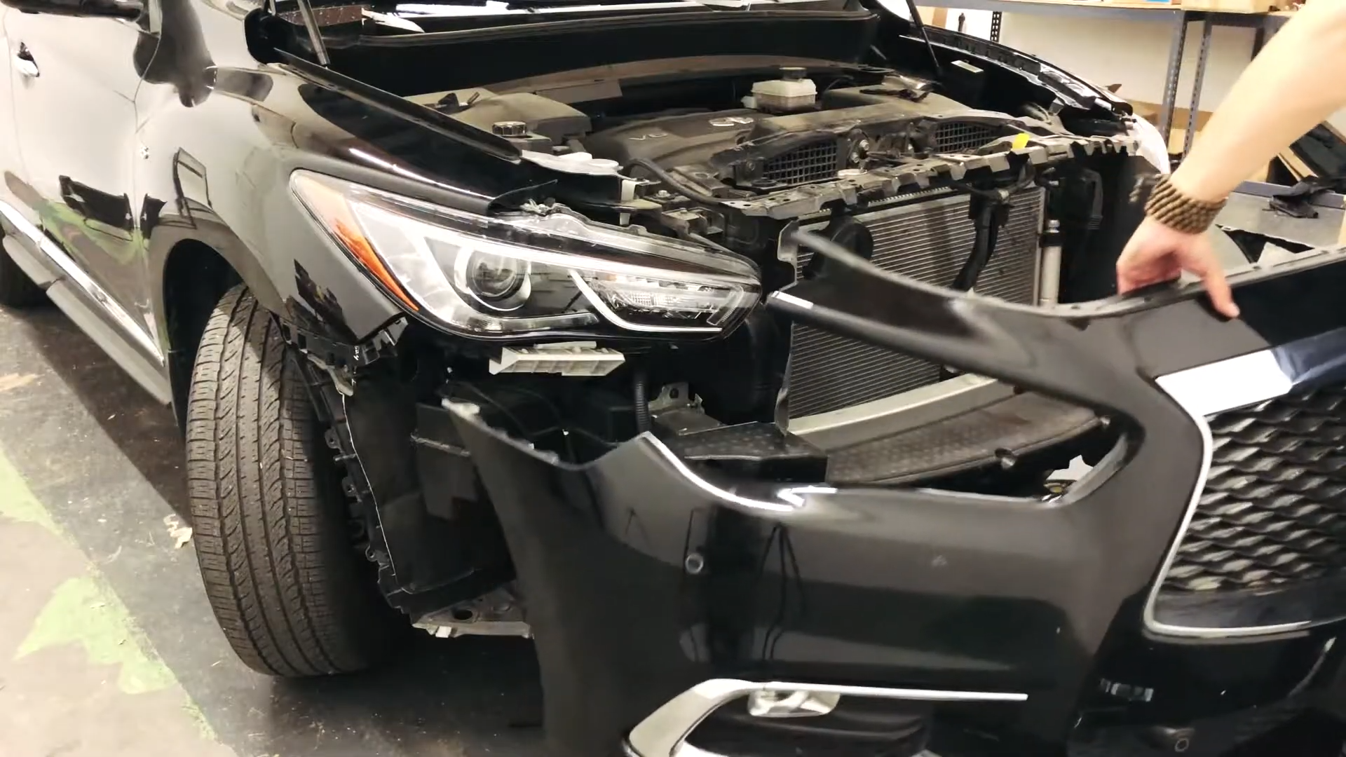 Take off the front bumper to the install Lasfit led headlights